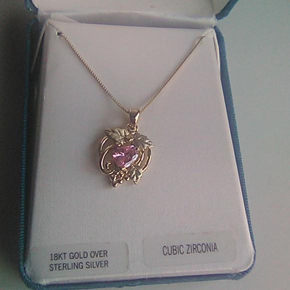 NWT, PRICE FIRM/18KT GOLD OVER S.S HEART NECKLACE - Picture 3 of 15